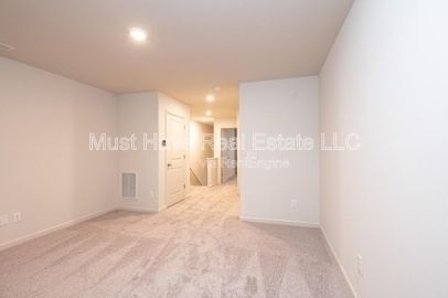 Building Photo - 1921 Tranquility Cir