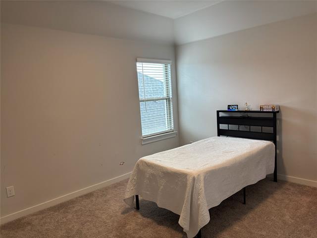 Building Photo - 2029 Dovedale Dr