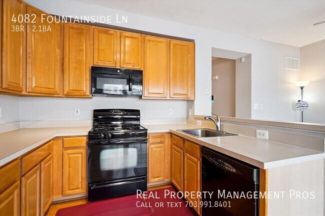 Building Photo - 4082 Fountainside Ln