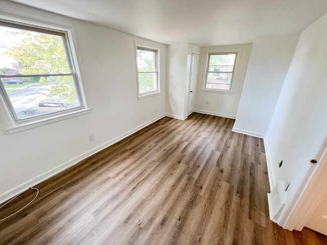 Bedroom 3 - 519 Vine St