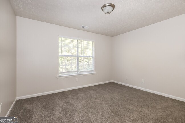 Building Photo - 824 Piccadilly Cir
