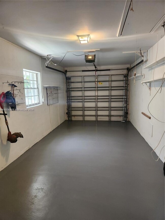 Building Photo - 107 18th Ave S