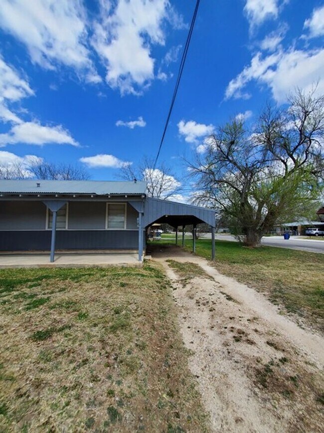 Building Photo - Schertz 3 bedroom 2 bath