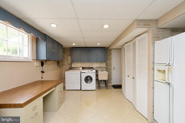 Building Photo - 1318 MacBeth St
