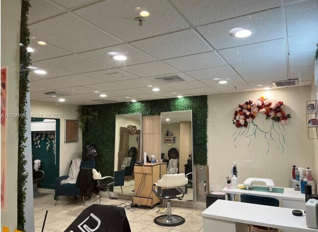 Building Photo - 400 Kings Point Dr