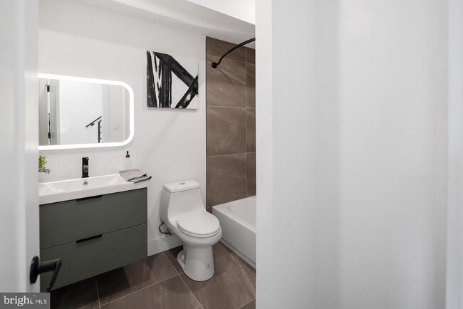 Building Photo - 3108 Clifford St