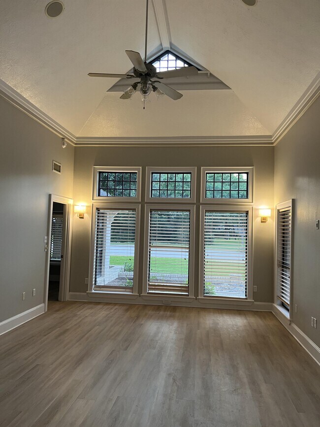 Building Photo - 4908 Spearman Dr