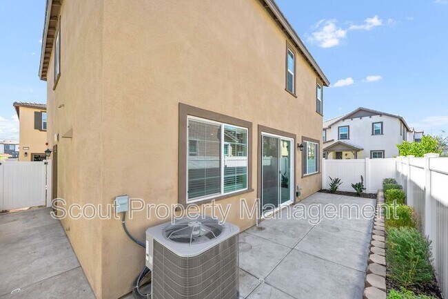 Building Photo - 40383 Birchfield Dr