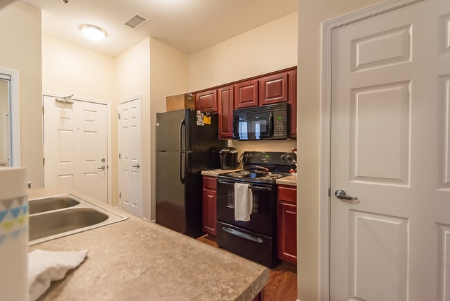 Interior Photo - GRAD