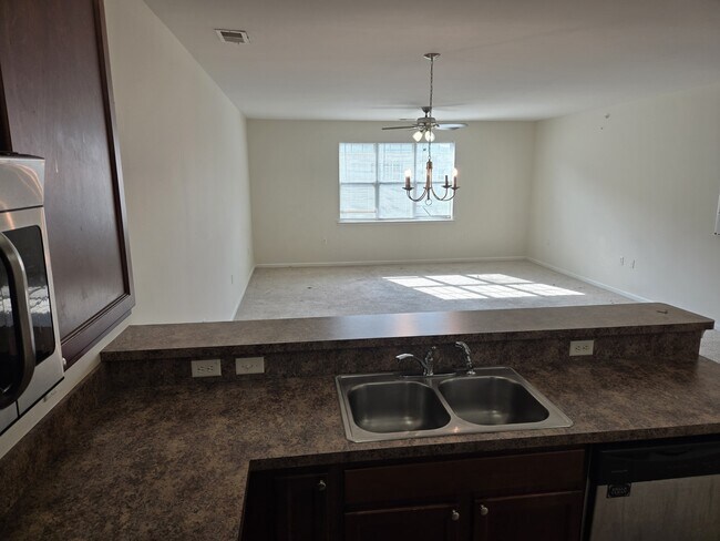 Building Photo - 2424 Chancery Ln