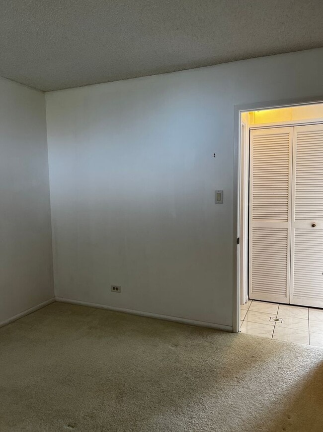 Building Photo - 5122 Likini St