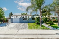 Building Photo - 726 Milestone Dr