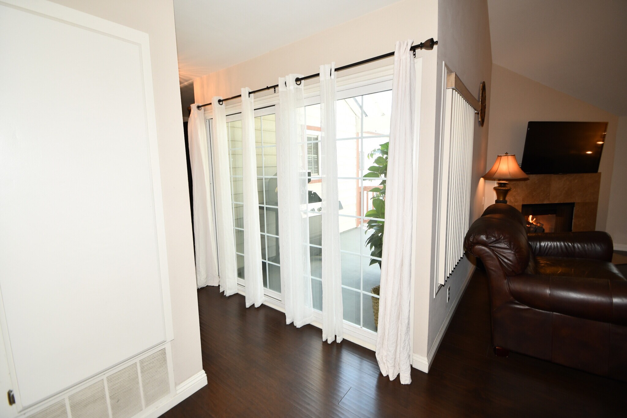 Building Photo - 730 255th St