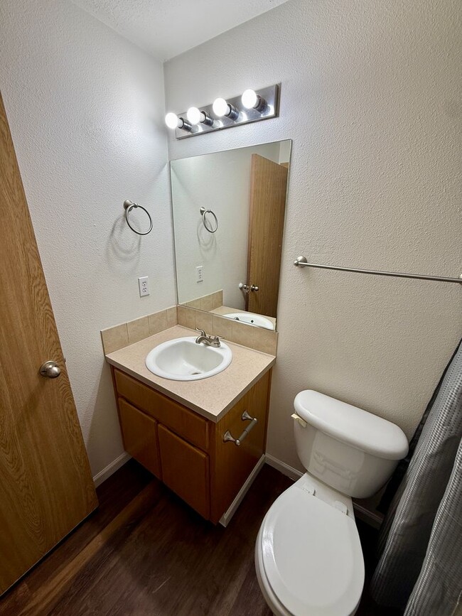 Building Photo - Newly Remodeled 3-Bed, 2.5-Bath Duplex for Rent in Longview