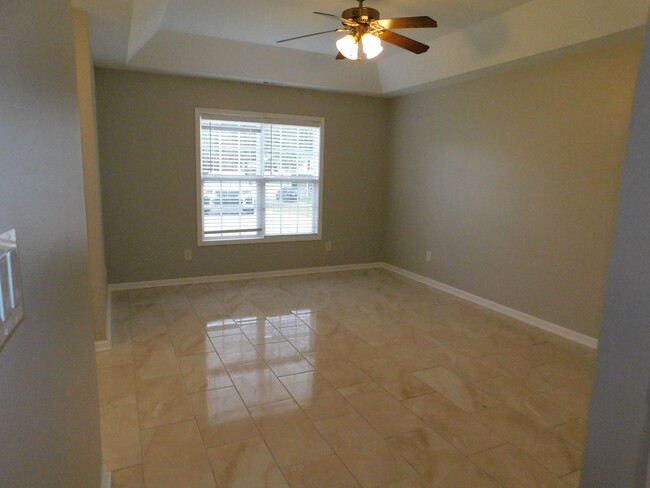Building Photo - New 3 Bedroom 2 bath