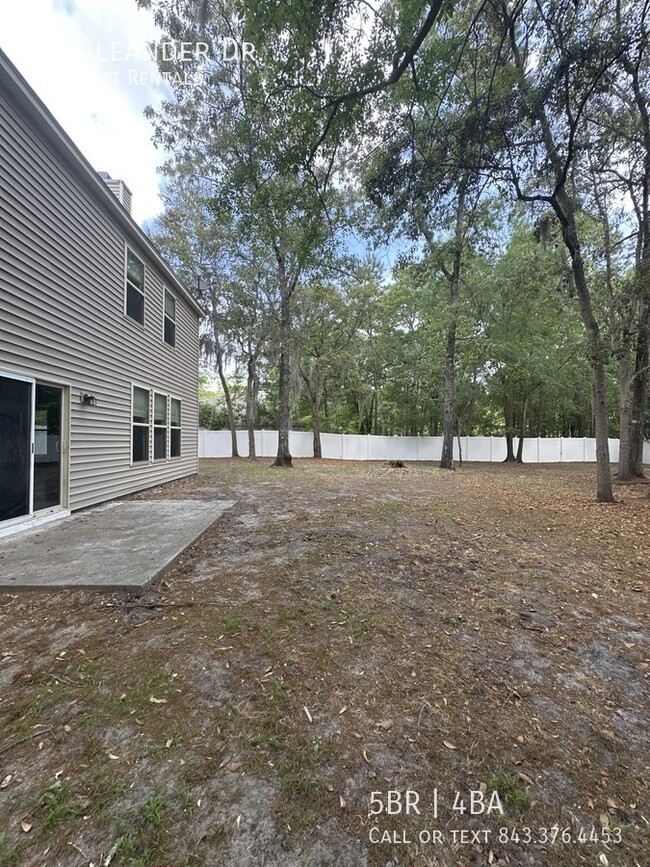 Building Photo - 18 Oleander Dr