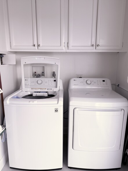 Washer/Dryer - In Unit - 24241 Santa Clara Ave