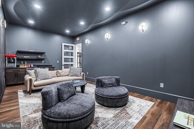 Building Photo - 1201 Walnut Bottom Rd