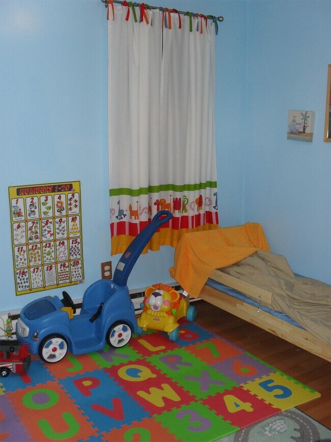 Building Photo - 7 Cypress Rd