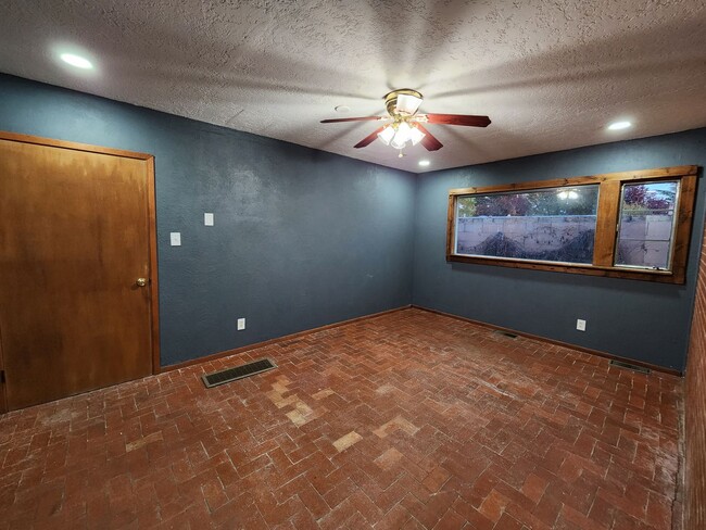 Building Photo - GREAT HOME