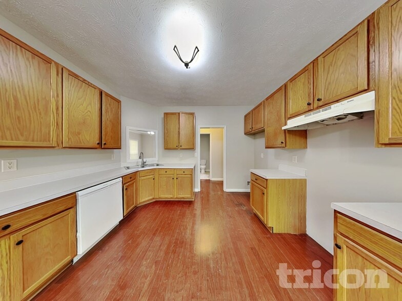 Building Photo - 5378 Fawn Ivey Ln