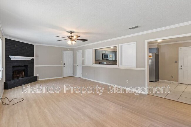 Building Photo - 4009 Royal Oaks Ct