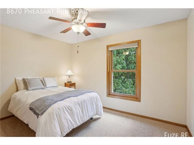 Building Photo - 8670 Pheasant Run Rd