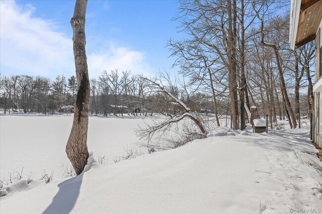 Building Photo - 1265 N Ridge Rd