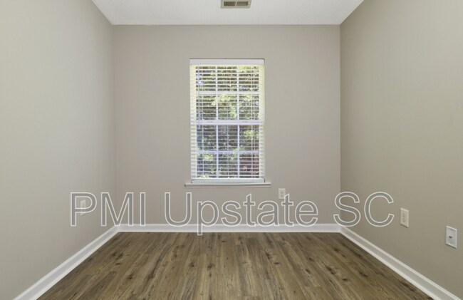 Building Photo - 515 S Brown Beaver Ct