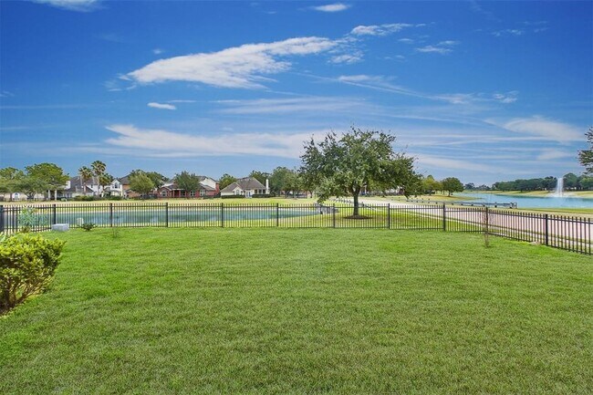 Building Photo - 16402 Pinon Vista Dr