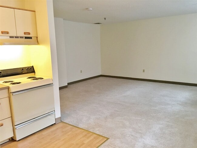 Building Photo - 30 Hanover St