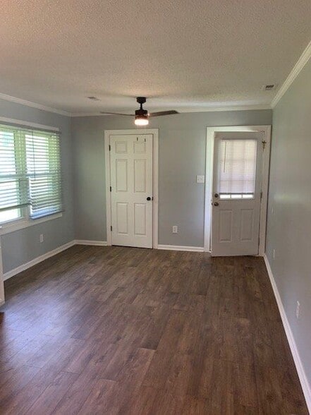 Building Photo - 4580 Kay Cir