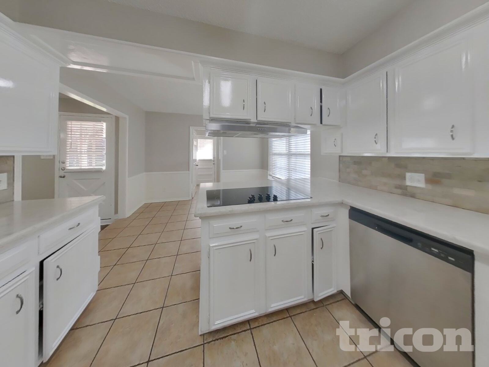 Building Photo - 5523 Foresthaven Dr