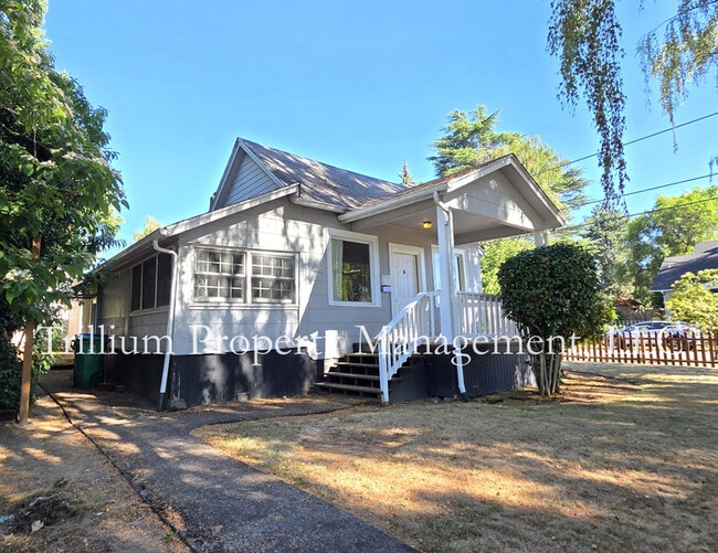 Primary Photo - 7106 NE 15th Ave