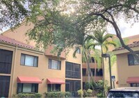 Building Photo - 15495 N Miami Lakeway
