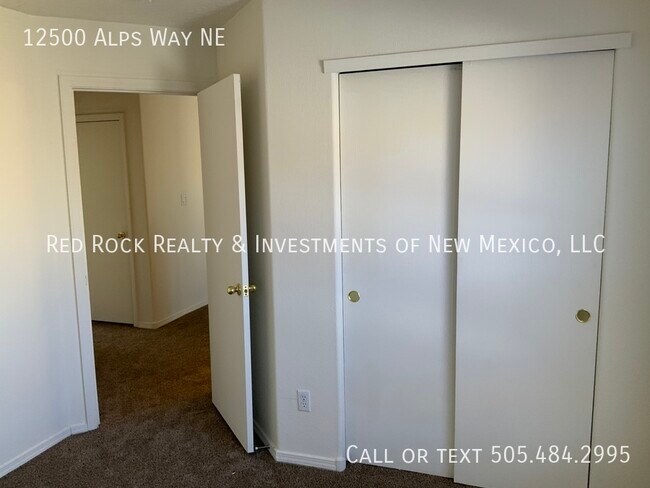 Building Photo - 12500 Alps Way NE