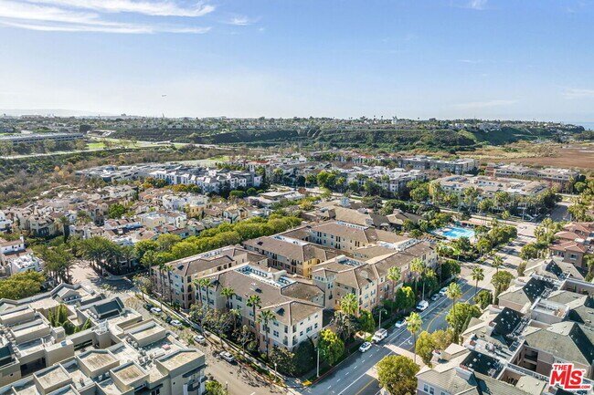 Building Photo - 13080 Pacific Promenade