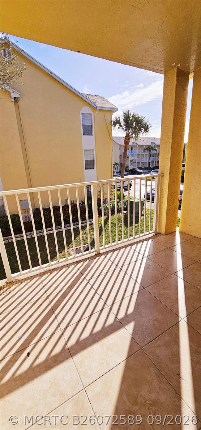 Building Photo - 6339 La Costa Dr