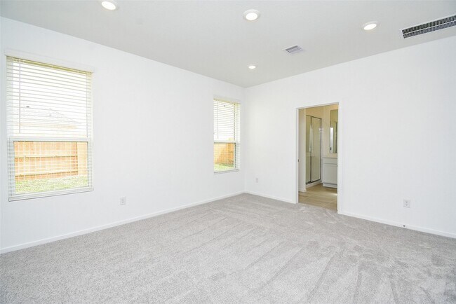Building Photo - 6714 Iron Clover Dr