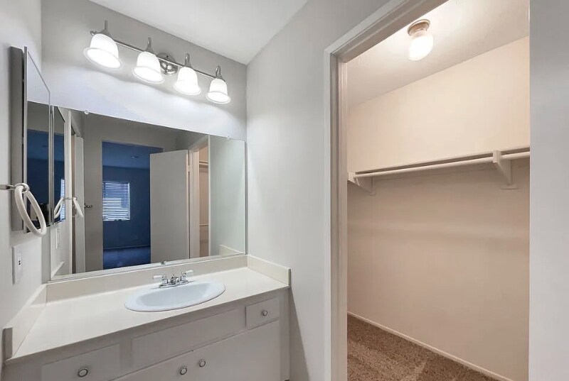 Building Photo - 1215 Sarabande Ln