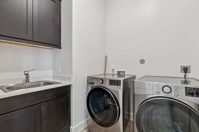 Building Photo - 9311 Blackwell Orchard Ln