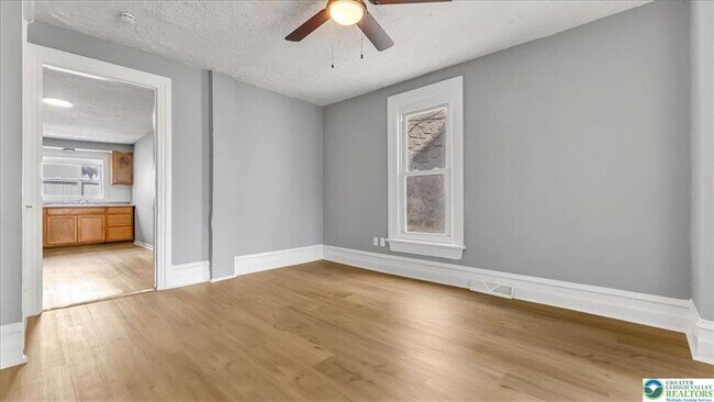 Building Photo - 841 Jackson St