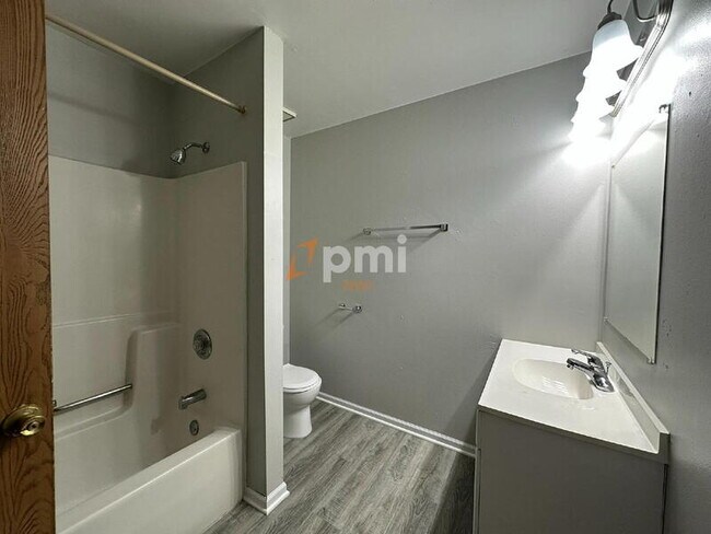 Building Photo - 4059 W 73rd Ave