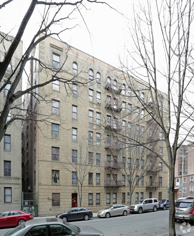 Building Photo - Phyllis Court