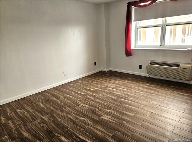 Building Photo - 2 Richmond Rd