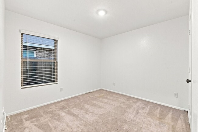 Building Photo - 7227 Gorrion Dr