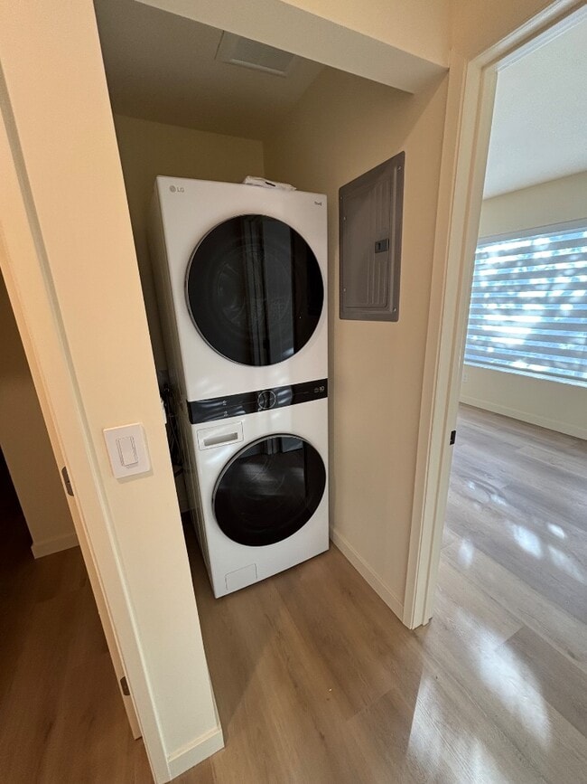 Building Photo - 2050 Meridian Ave