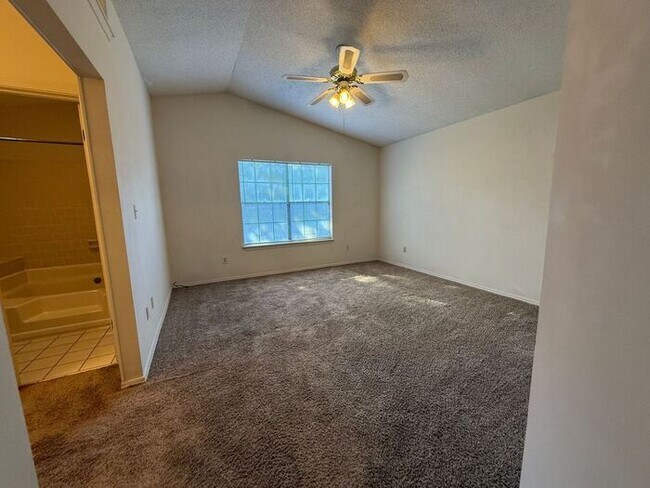 Building Photo - Gulf Breeze - Sandpiper Village - 3 bedroo...