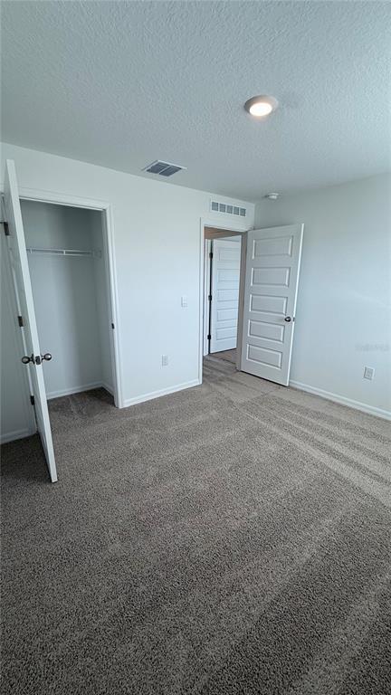 Building Photo - 3340 Pine Lily Ave