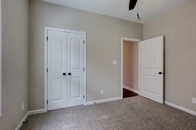 Building Photo - 2547 Rafiki Dr